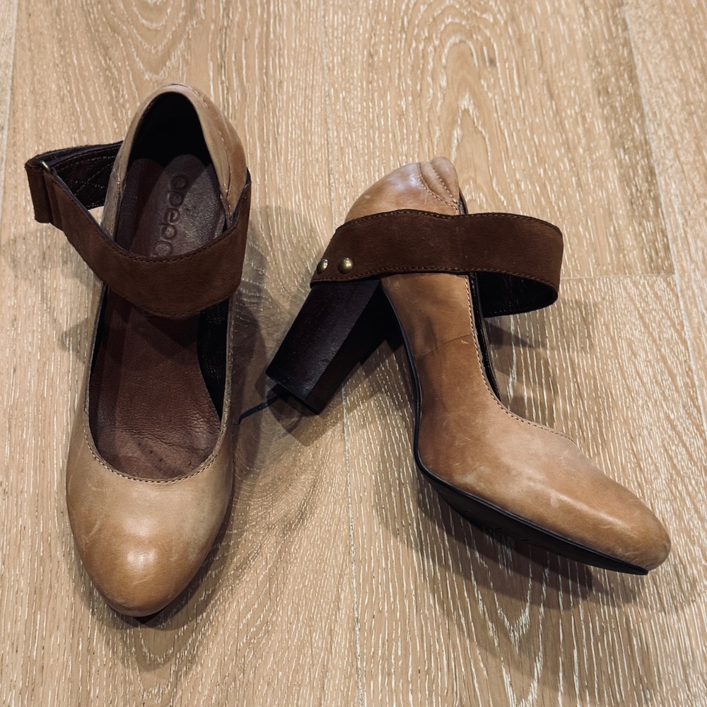 NWOB Apepazza Bergamo Single Strap Leather Mary Jane Pump Heel, Size 7.5 - Picture 6 of 12